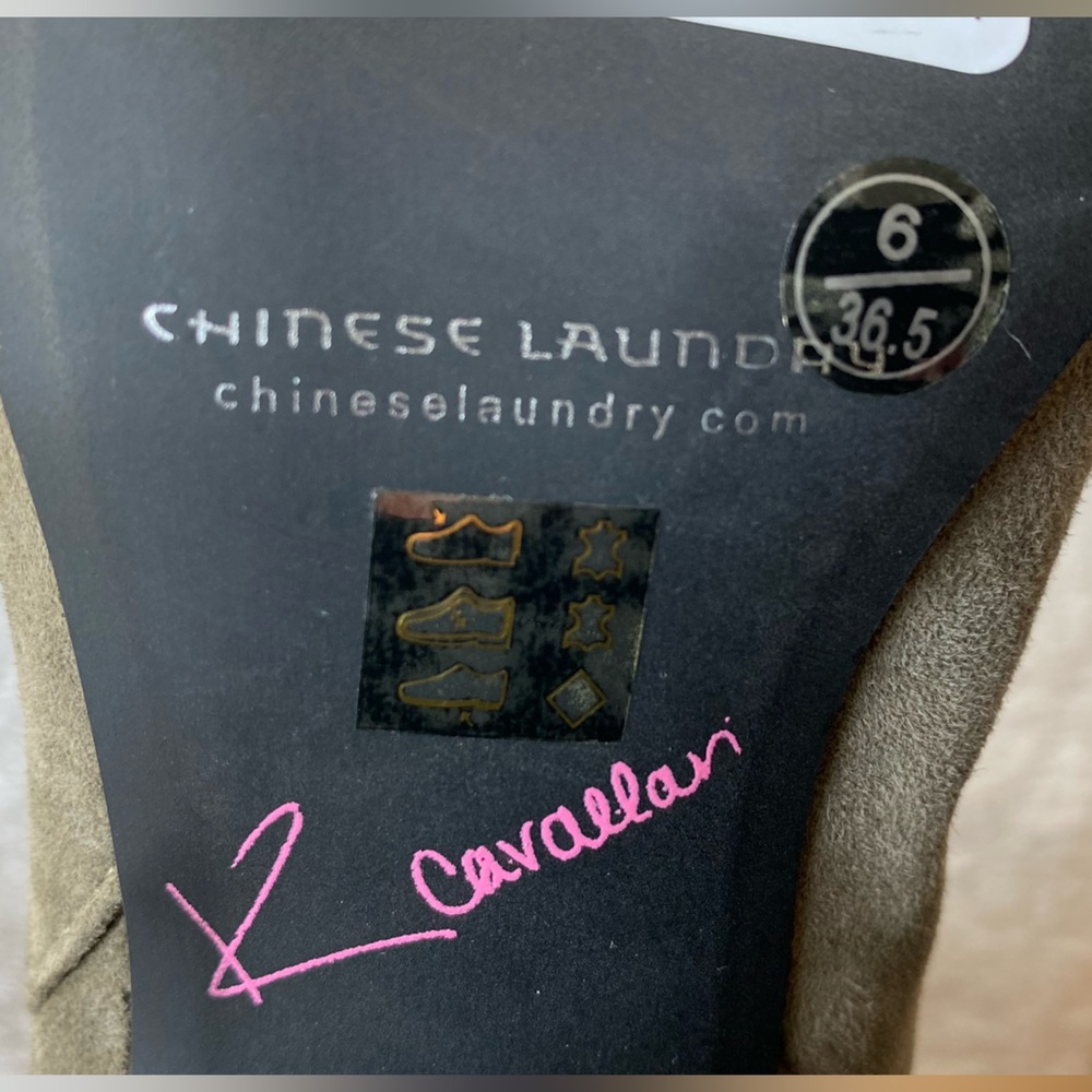 Chinese Laundry Kristin Cavallari womens Starlight Ankle Bootie Olive Suede sz 6 - Picture 13 of 14